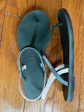 Havaianas flip flops